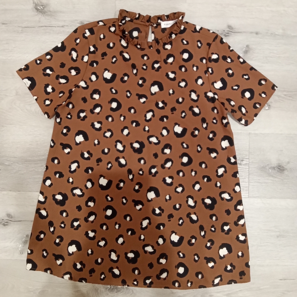 Never Worn Women's Leopard print blouse